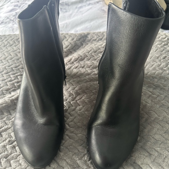 Vionic Kennedy leather booties. Very nice boots, great addition to your closet. - Picture 2 of 7